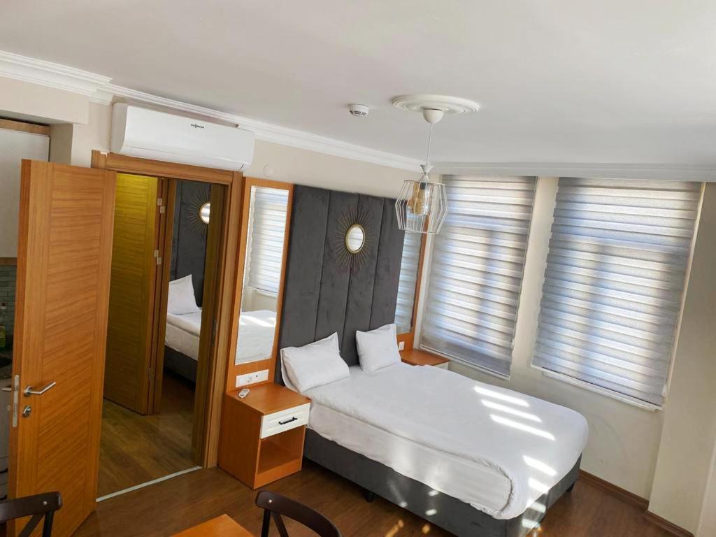 Hradission Otel Kaifa Istanbul Exteriör bild